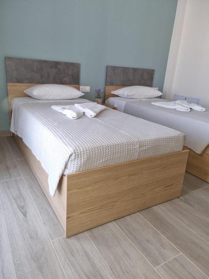 Chriselia Apartment Nea Roda Luaran gambar